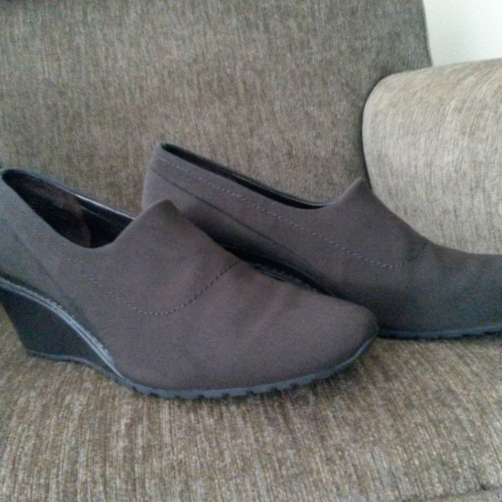 Rockport brown fabric wedge 9m